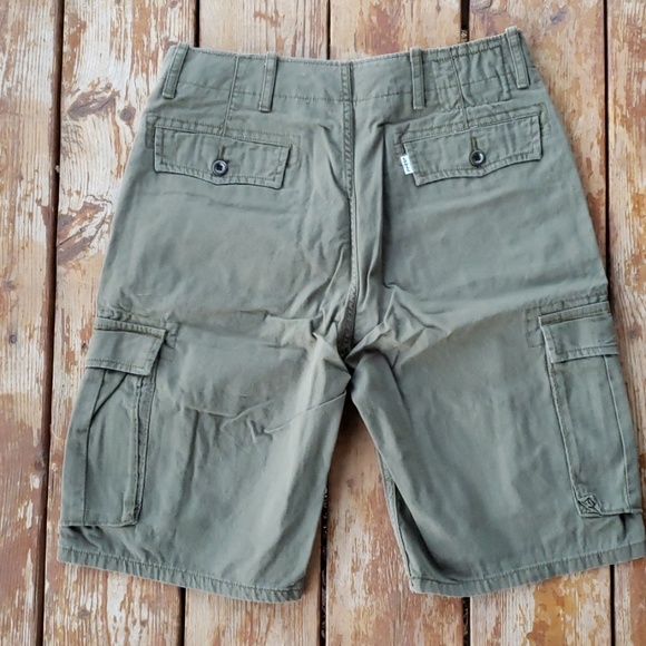 Levi's- Shorts - Picture 2 of 3